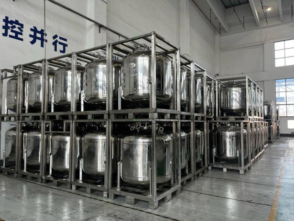 永华证券 透视湖南新能源产业闭环：从“一滴电解液”到“一张隔膜”的全球竞争力