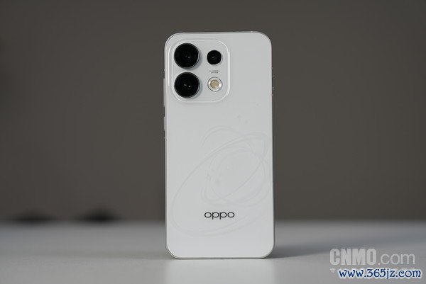 OPPO Reno16