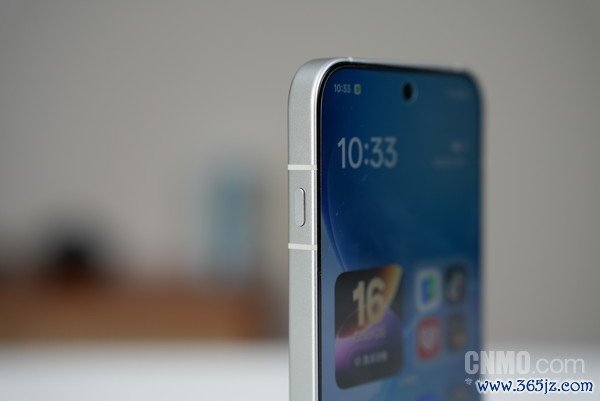OPPO Reno16配备实体AI键